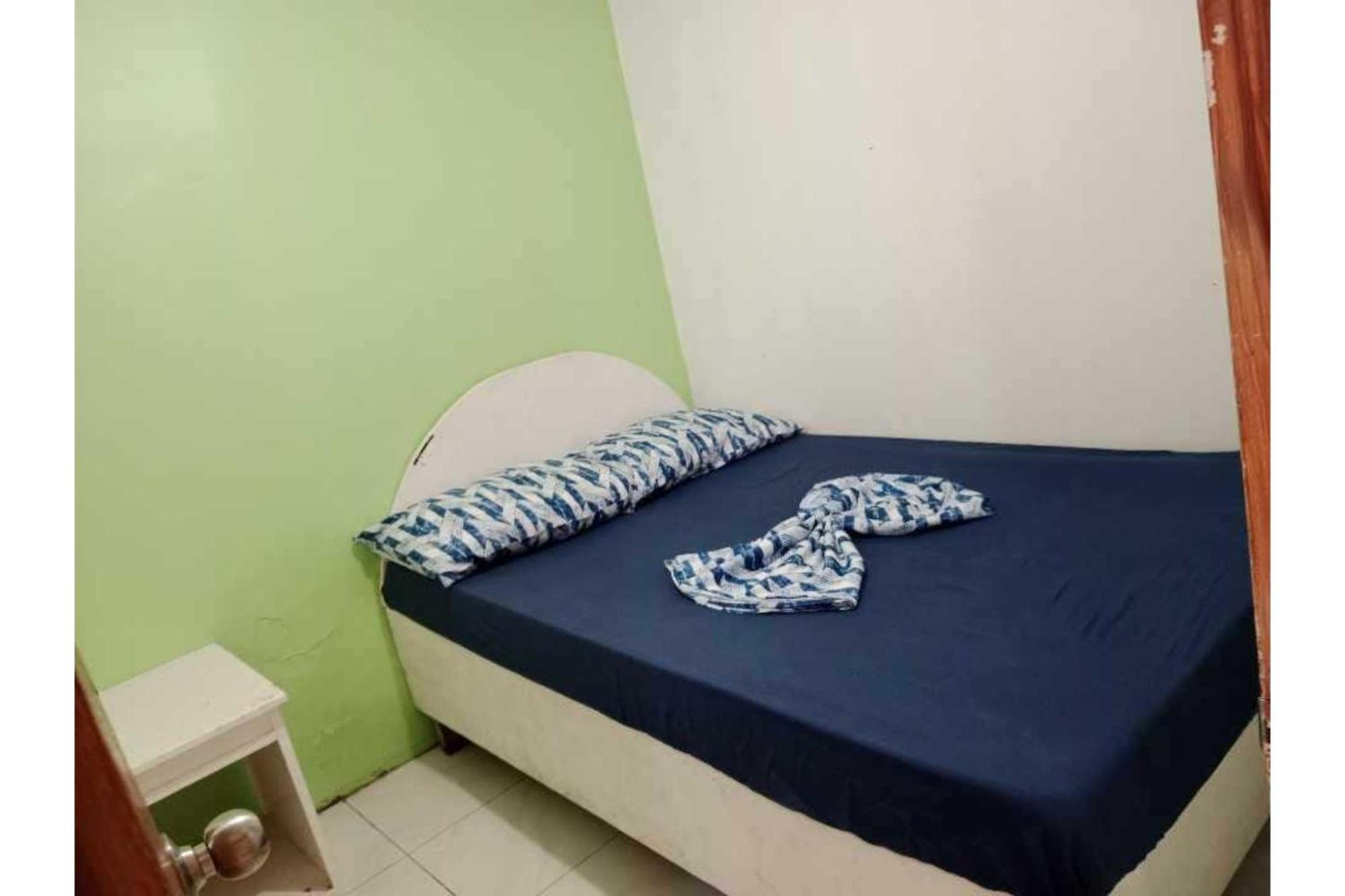 Oyo 1048 Jomckayl Apartelle Naga  Exteriör bild