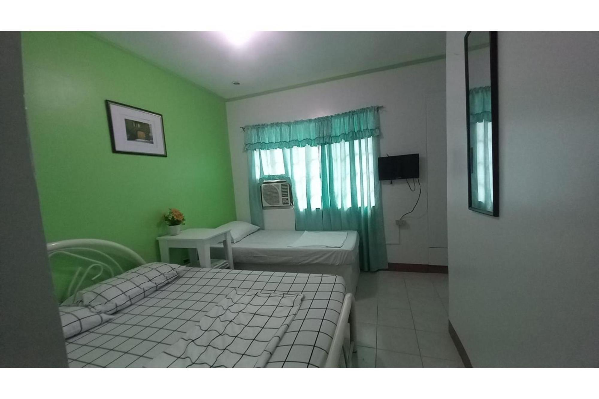 Oyo 1048 Jomckayl Apartelle Naga  Exteriör bild