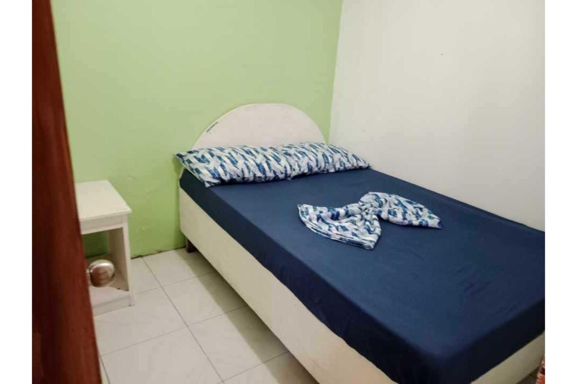 Oyo 1048 Jomckayl Apartelle Naga  Exteriör bild